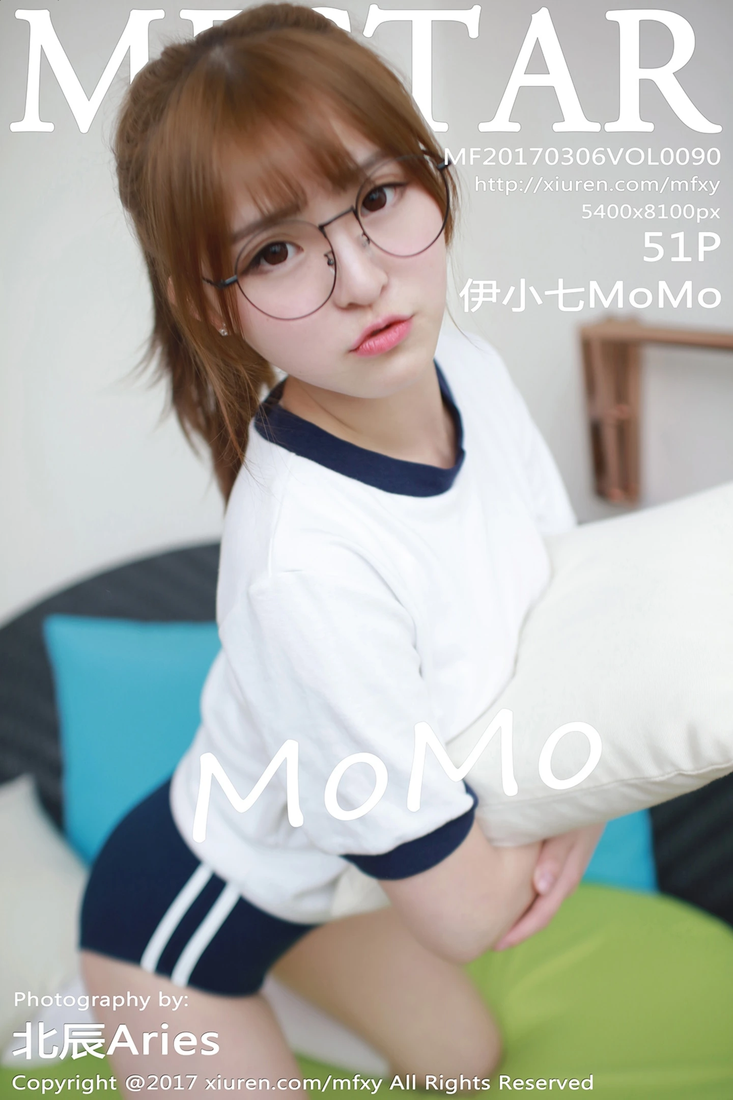 [MFStar模范学院]Vol.090_嫩模伊小七MoMo清纯运动服+眼镜OL系列完美身材写真51P-秀人网 - XiuRen.Space
